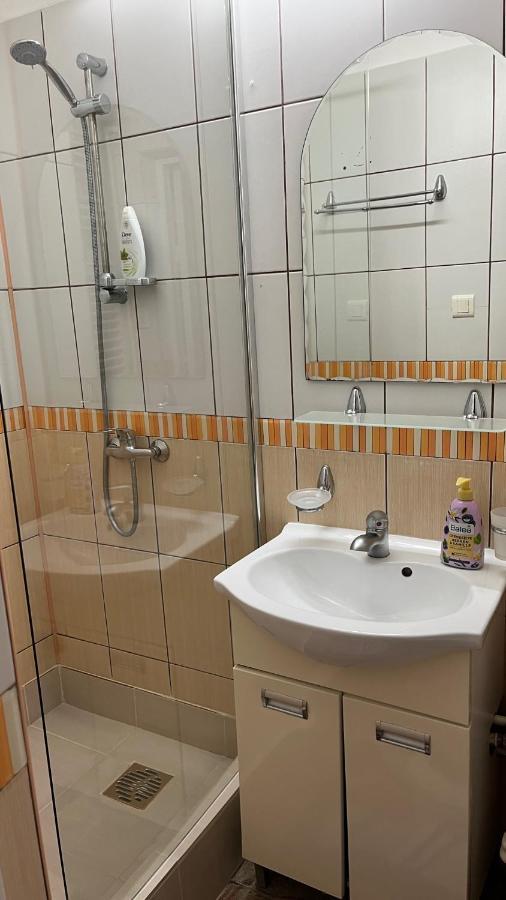 Linna Apartament Galaţi Eksteriør billede